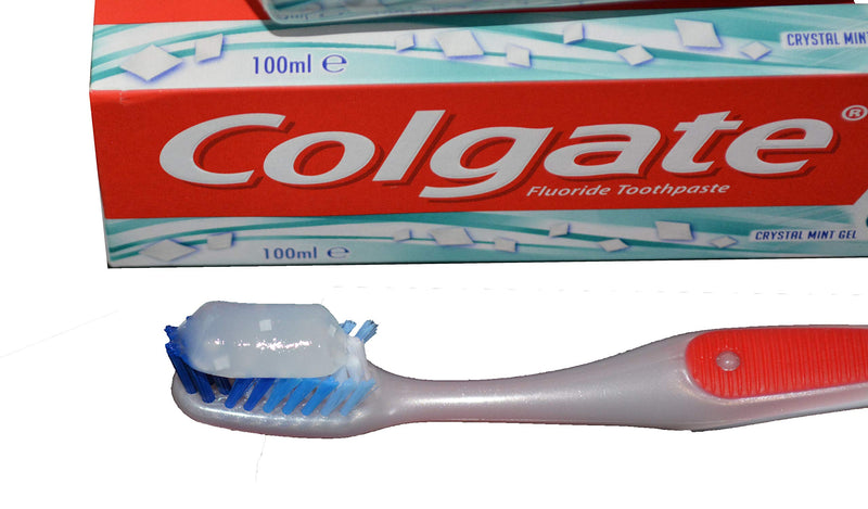 Colgate Max White New with More White Crystals 100ml, Pack of 6