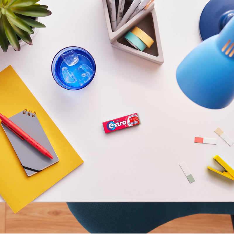 Extra Sugar-free Chewing Gum, Refreshing Strawberry Flavour, Freshens Breath, With Xylitol, Helps with Oral Hygiene for Healthy Teeth & Gums 20 x (3 x 9pieces)